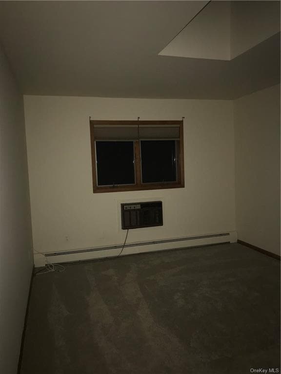 Building Photo - 6 Cedar Ln