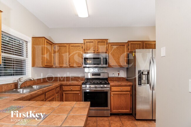 Foto del edificio - 3612 River Lake Ct