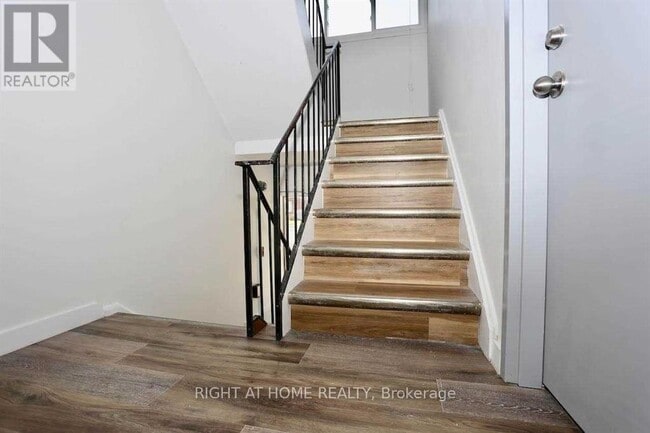 Building Photo - 394 Thiel St