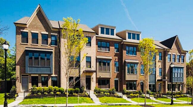 Building Photo - 4702 Underwood St