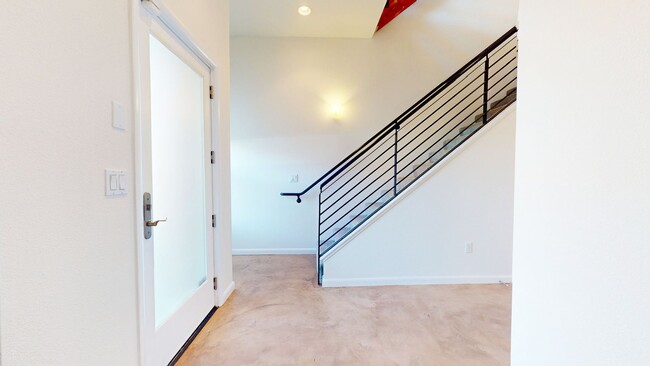 Foto del edificio - Beautiful Emeryville Townhome Available!