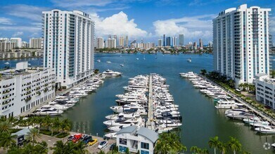 Building Photo - 17301 Biscayne Blvd