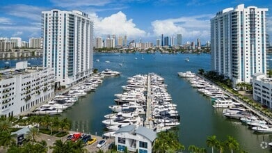 Building Photo - 17301 Biscayne Blvd