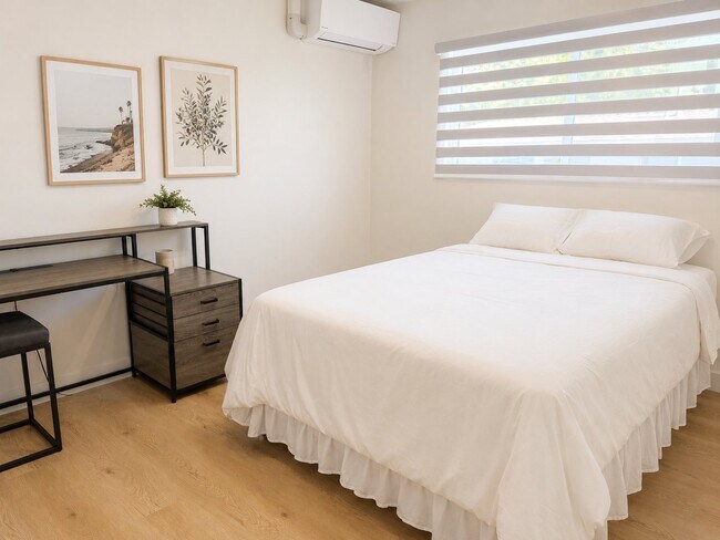 Foto del edificio - 3423 Caroline Ave