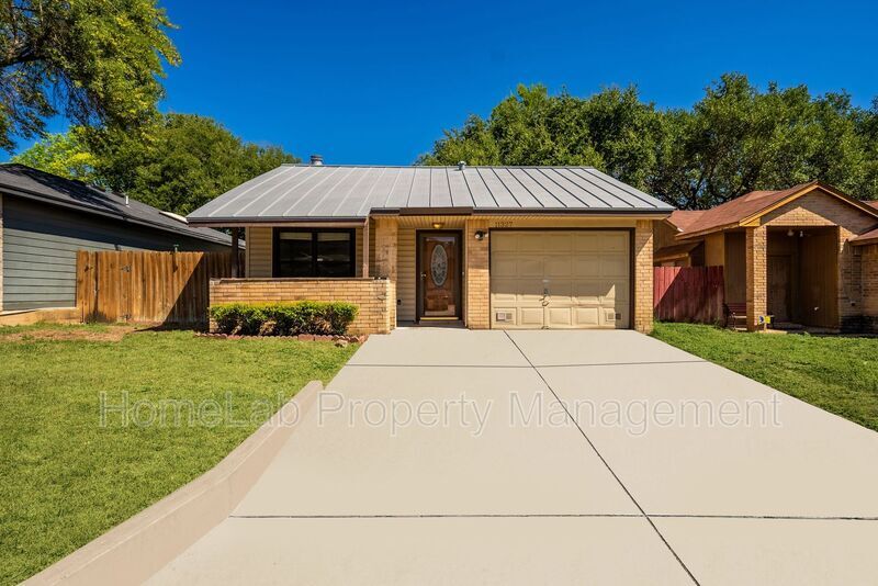 Primary Photo - 11327 Fish Springs Dr