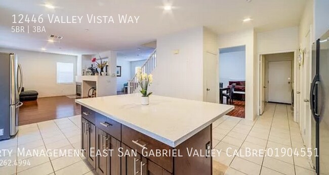 Foto del edificio - LARGE BEAUTIFUL HOME IN GATED COMMUNITY OF...