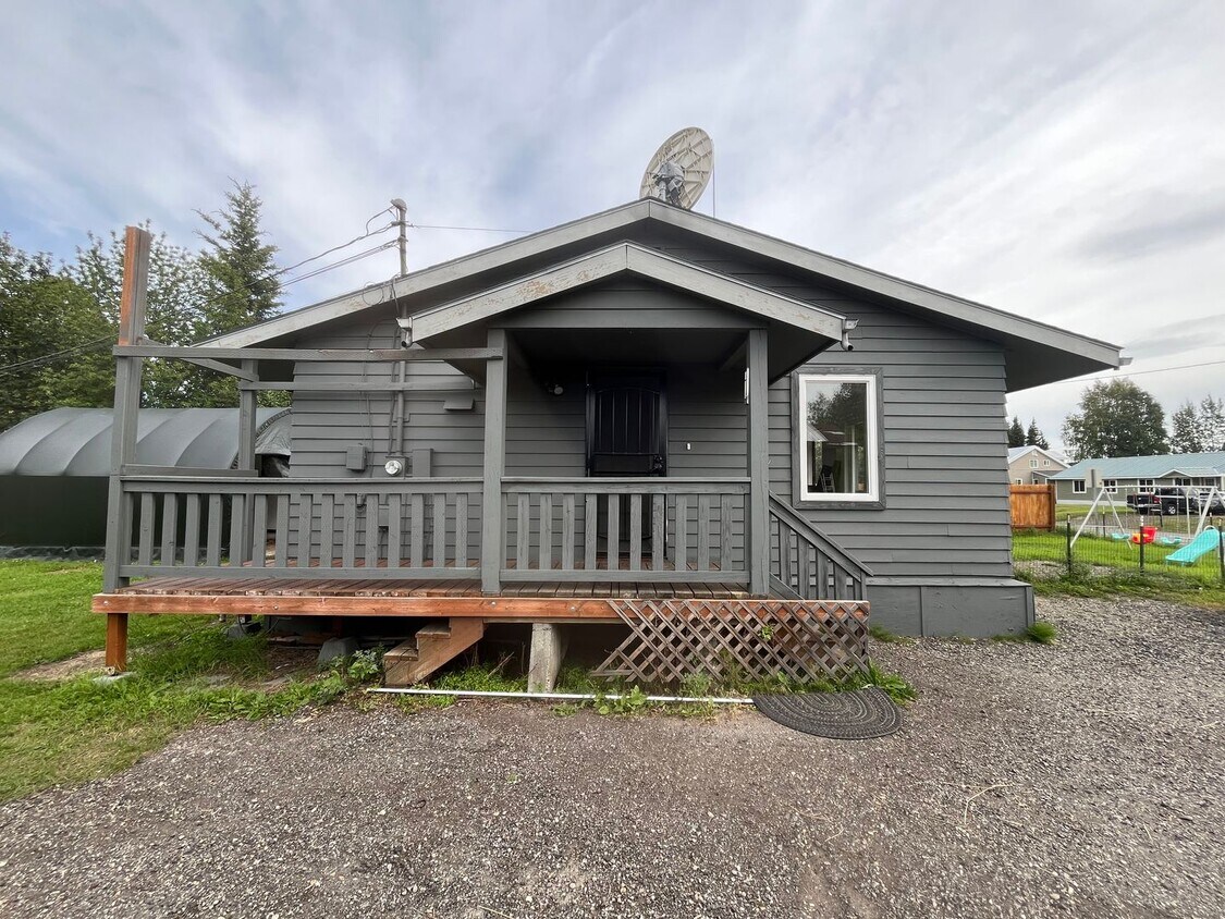 Foto principal - Renovated 4 bedroom home for rent