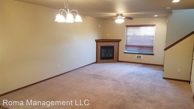 Building Photo - 4175 Aurora Loop