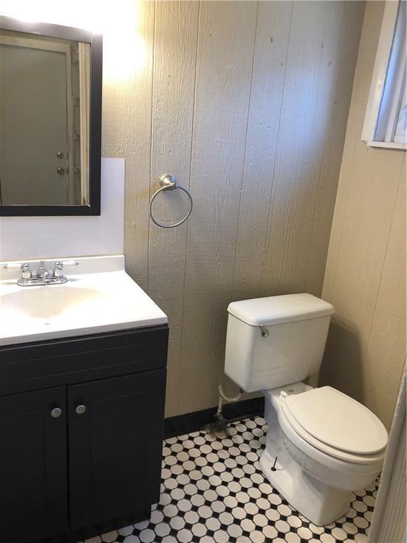 Building Photo - 670 Providence St