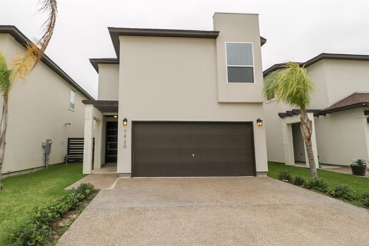 Primary Photo - 7930 Elka Lp