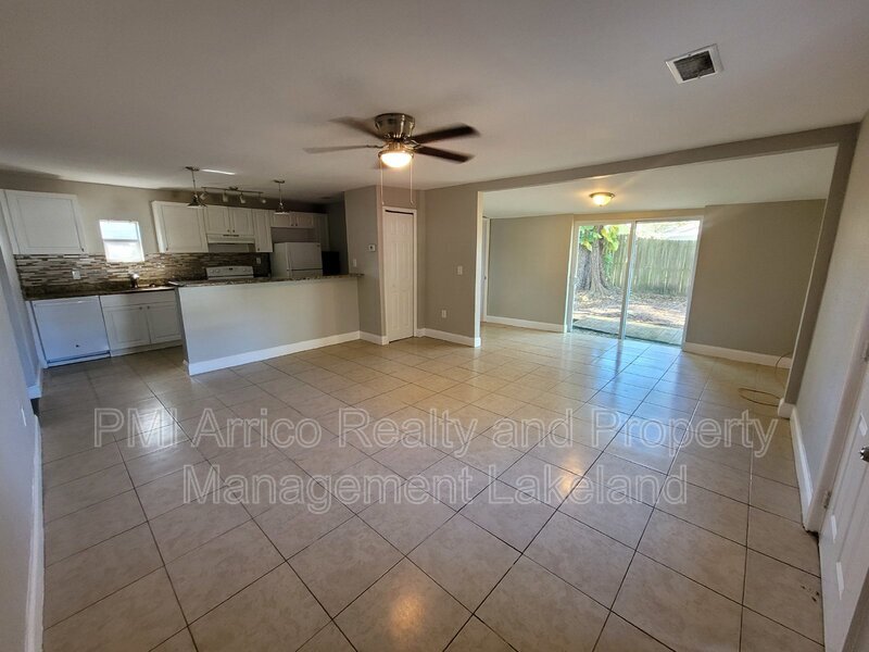 Foto principal - 3516 Ave V NW