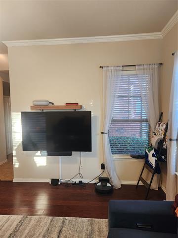 Foto del edificio - 5328 Locust Dr