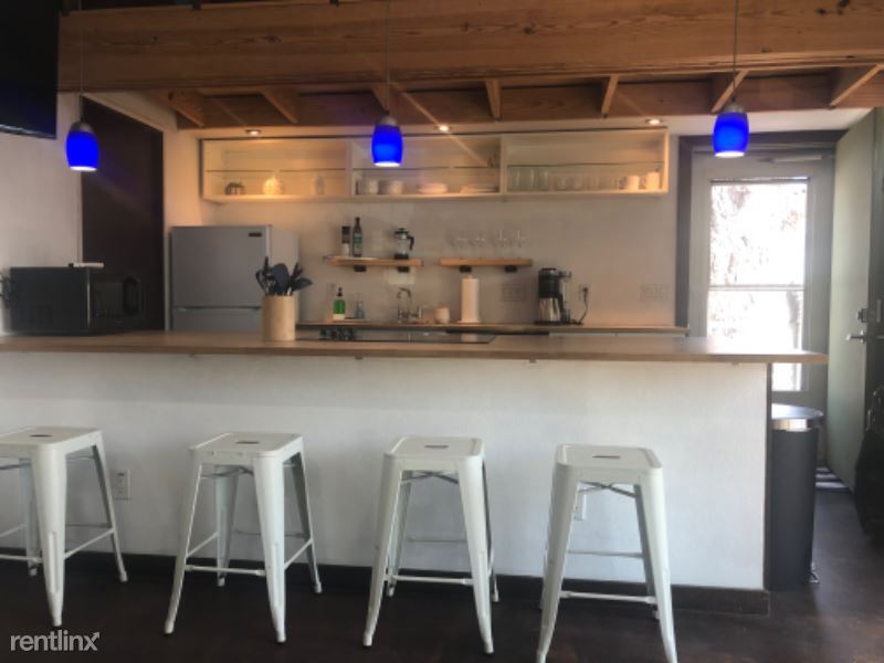Primary Photo - 1 br, 1 bath House - 2015 Riverview St