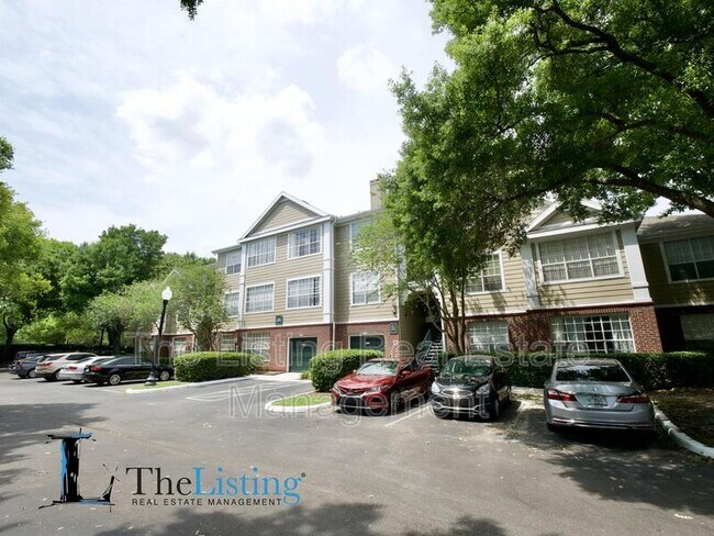 Foto del edificio - 13001 Mulberry Park Dr