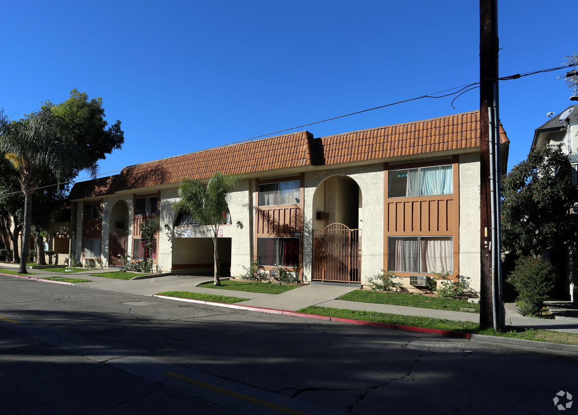 Building Photo - 1416 N Spurgeon St