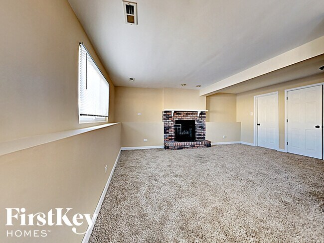 Foto del edificio - 128 Timberlane Rd