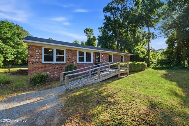 Building Photo - 130 Mohican Trail