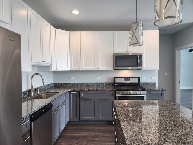 Foto del edificio - 1202 Waukegan Rd