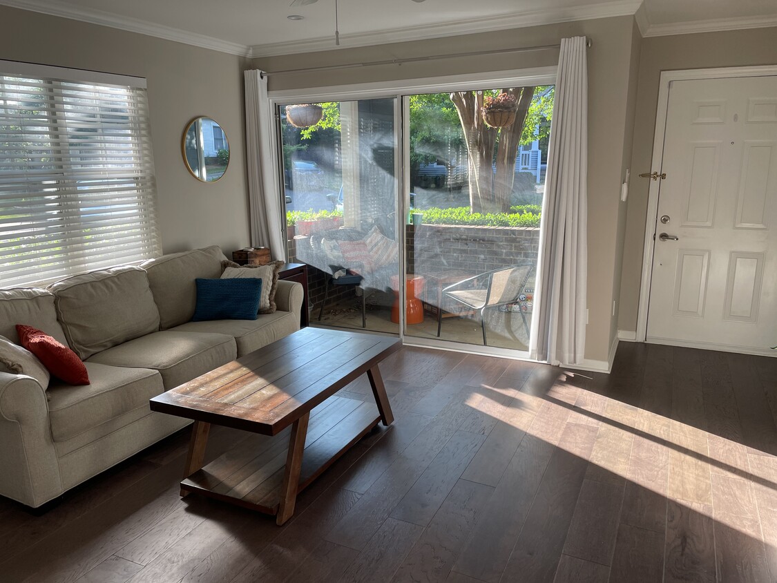 Living Room with sliding glass doors to covered porch - 417 Olmsted Park Pl