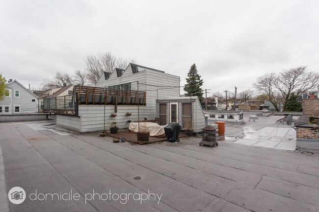 Foto del edificio - 1 bedroom in Chicago IL 60657