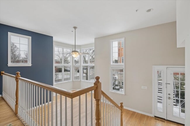 Building Photo - 12 Park Ave