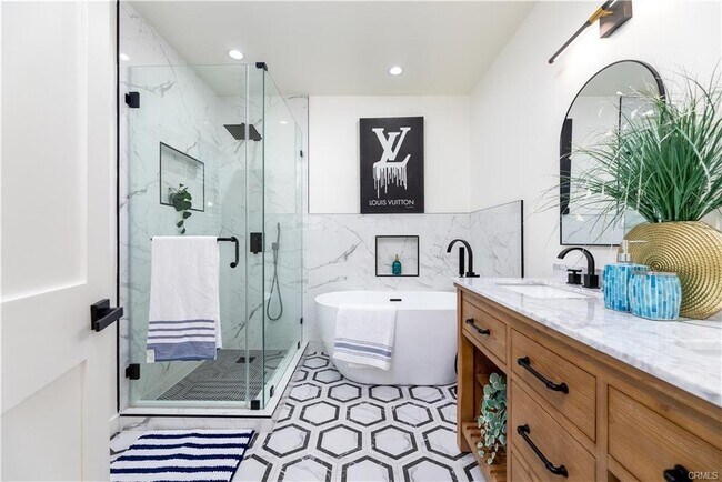Building Photo - 14349 Emelita Street, Los Angeles, CA 9140...