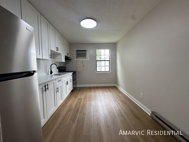 Foto del edificio - 2478 W Raleigh Blvd