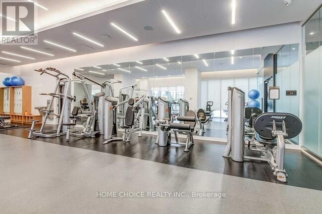 Building Photo - 101 Erskine Ave