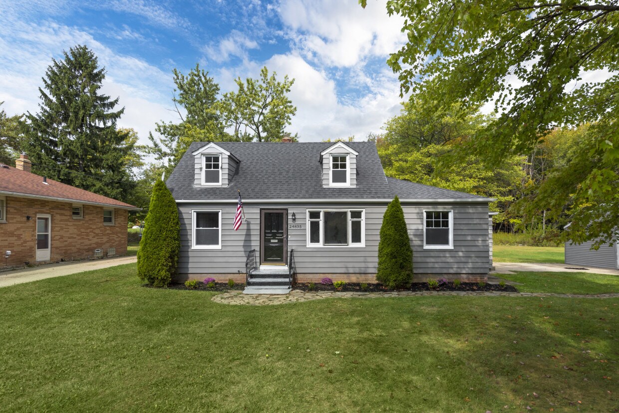 Chardon Rd House Rental in Richmond Heights, OH