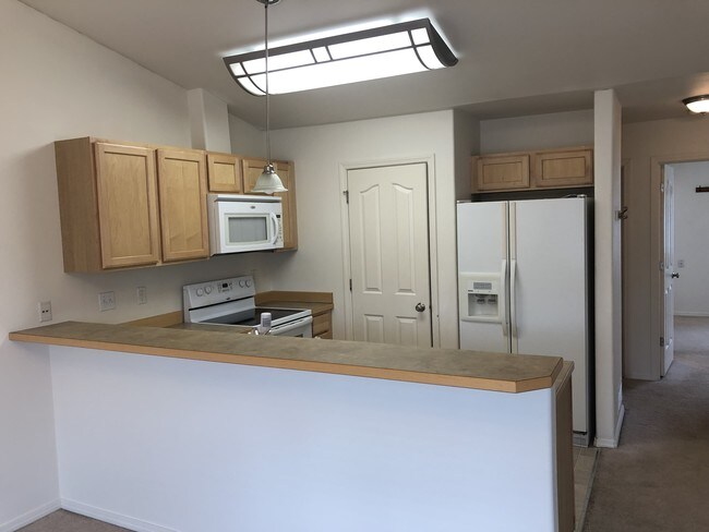 Building Photo - 11628 Hummer Bay Loop #37