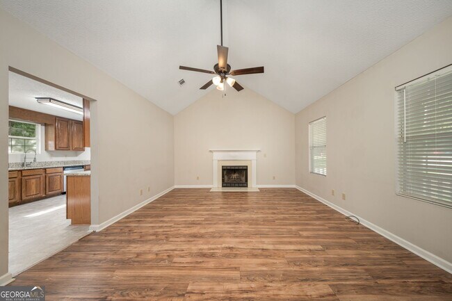 Foto del edificio - 536 Loblolly Ln