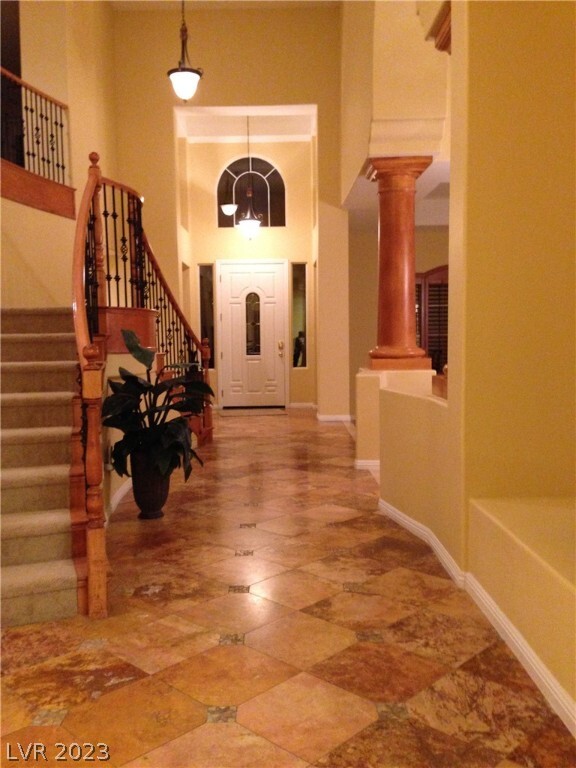 Building Photo - 305 Onyx Crest St
