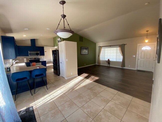 Foto del edificio - 4401 S Pinerest Way