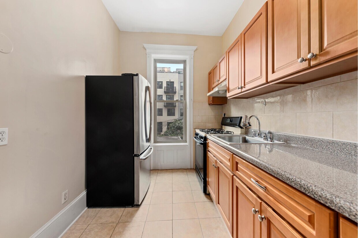 112 Linden Blvd Unit 1, Brooklyn, NY 11226 Condo for Rent in Brooklyn