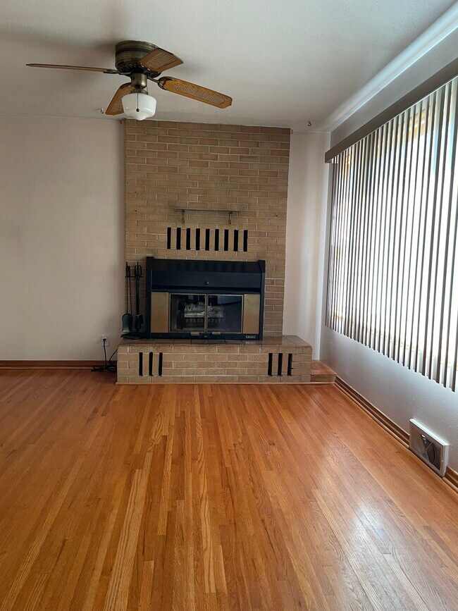 Foto del edificio - 4208 W Chicago St