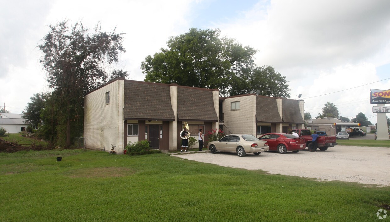Foto principal - 3350 La-1 Hwy S