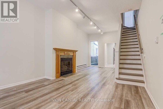 Photo du bâtiment - 928 Eastern Ave