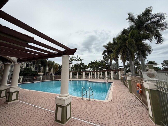 Foto del edificio - 580 NE 33rd Terrace