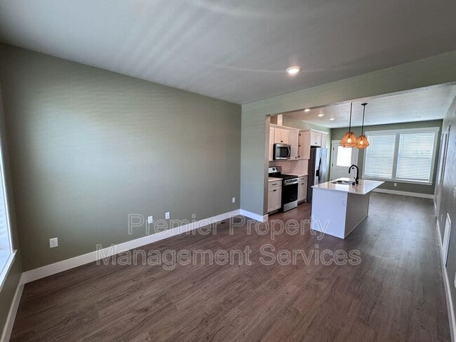 Foto del edificio - 1678 St George Blvd