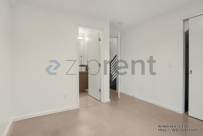 Foto del edificio - 3646 36th Ave S