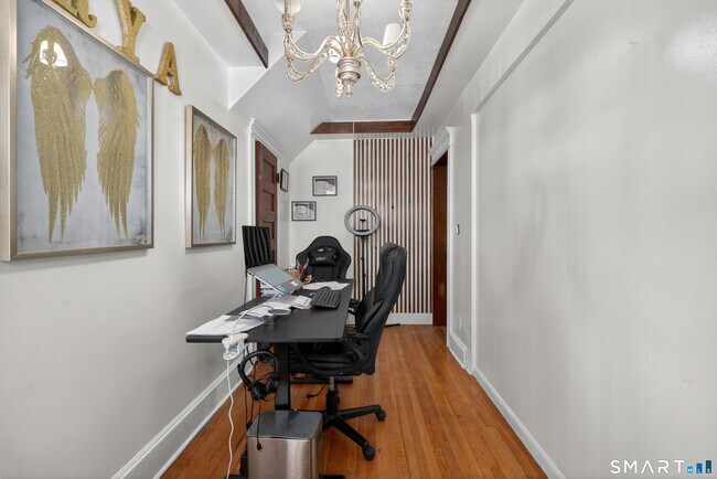 Building Photo - 361 Ridgefield Ave