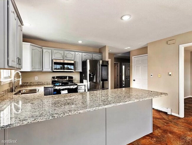 Foto del edificio - 5 br, 3 bath House - 1181 W Calle Antigua