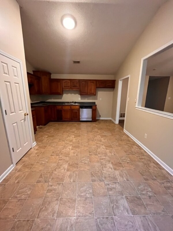 Foto del edificio - 2765 Longshadow Cove