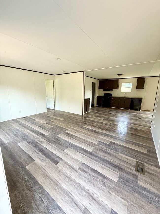 Building Photo - 1730 Lavender Rd