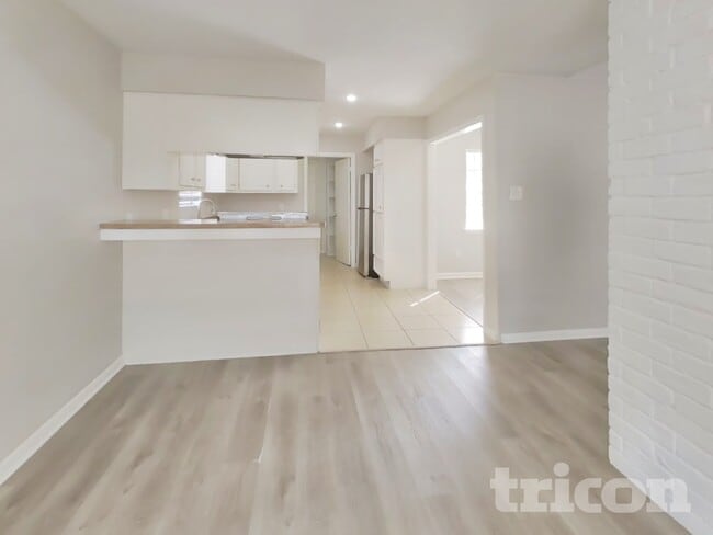 Foto del edificio - 14218 Overbrook Ln