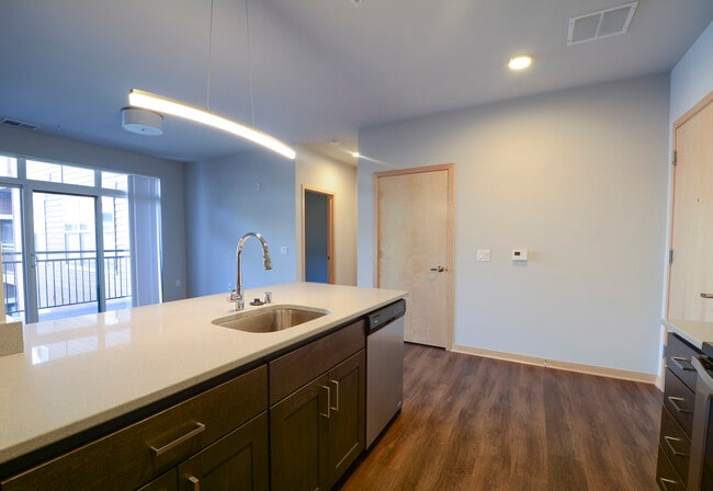 Building Photo - Factory District