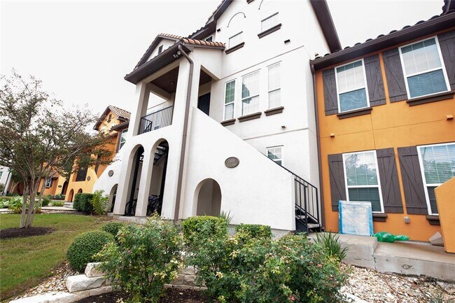 Building Photo - 11809 Terraza Cir
