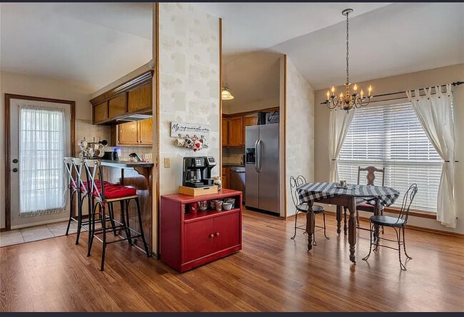 Building Photo - 709 Golden Eagle Dr