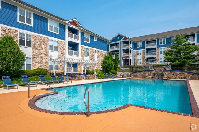 Building Photo - Somerset at Deerfield