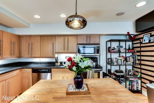 Foto del edificio - 2608 Sherman Ave NW